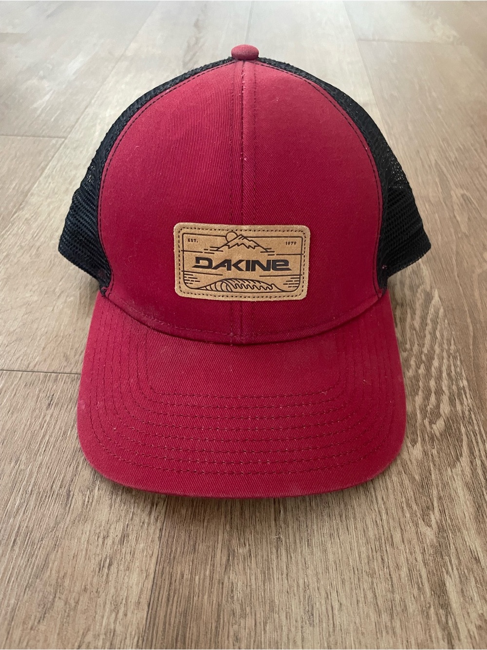 Dakine Peak to Peak Mesh Trucker Hat